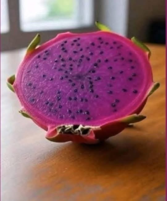 Esta fruta casi MÁGICA… pocos saben lo que realmente hace en tu cuerpo