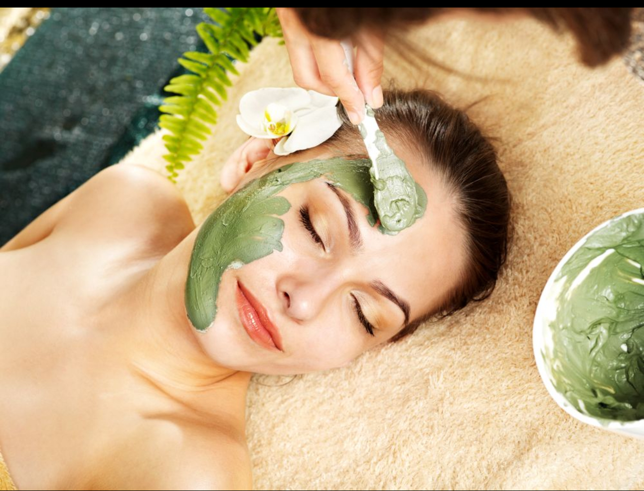 ¿Tienes la piel seca? Entonces esta mascarilla humectante es tu solución